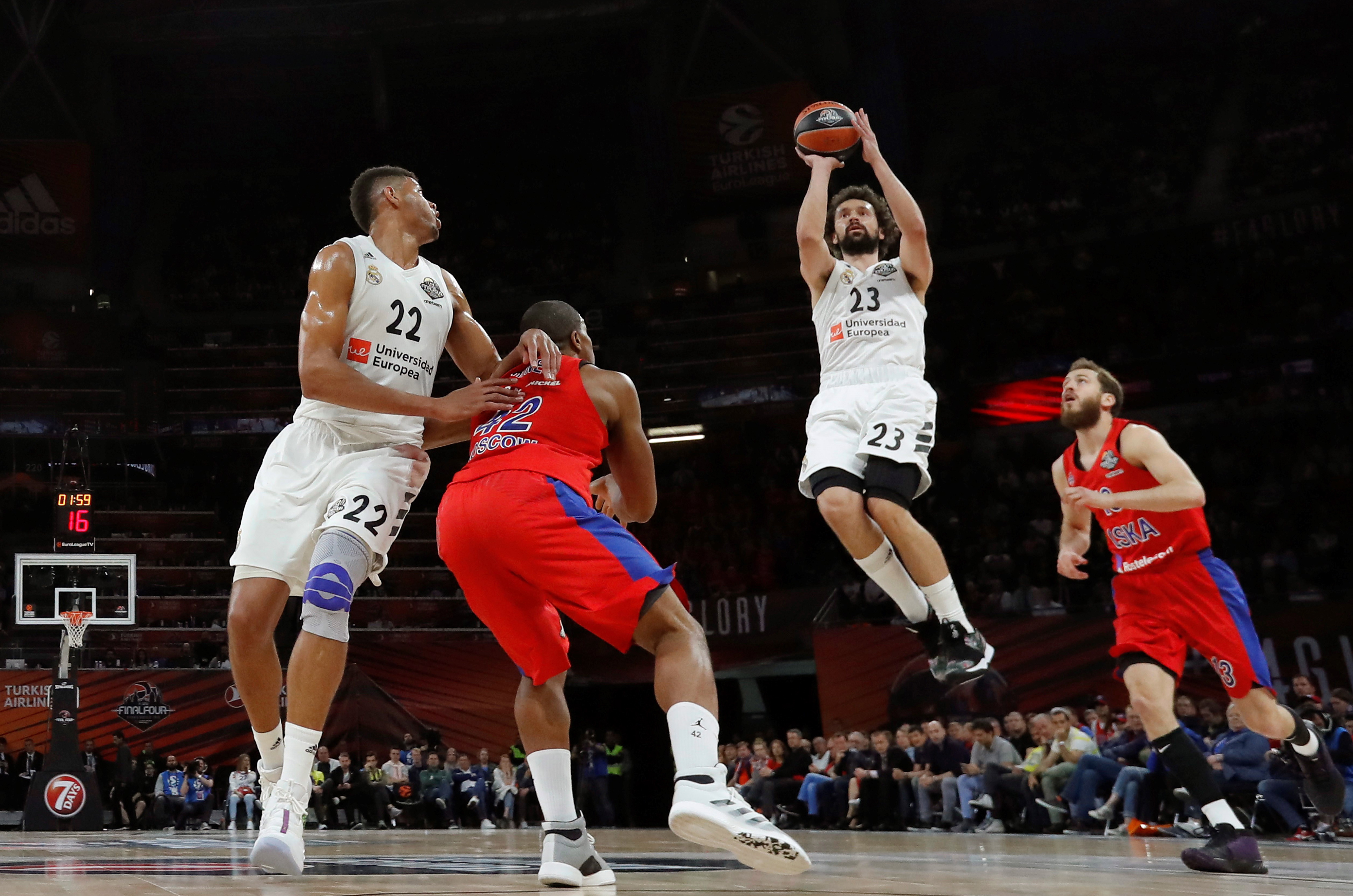 最后一冠！阿尔巴以美职联总冠军结束17年球员生涯（封王谢幕：阿尔巴捧起美职联总冠军后结束17年球员生涯）