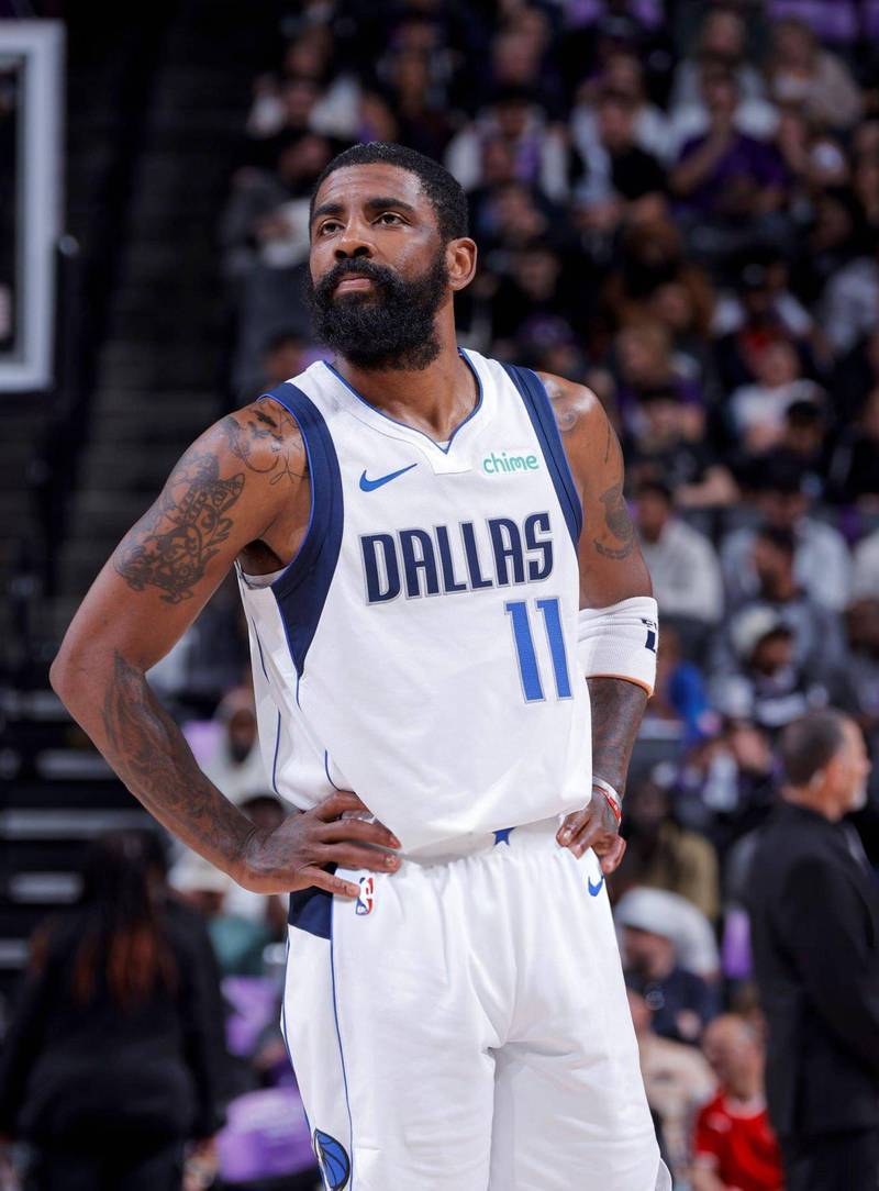 浙江队长比佩尼亚更香！大连别签长约了 弗兰克：首选中超 我的自律与生俱来（弗兰克称首选中超、自律天成；浙江队长力压佩尼亚，大连慎签长约）