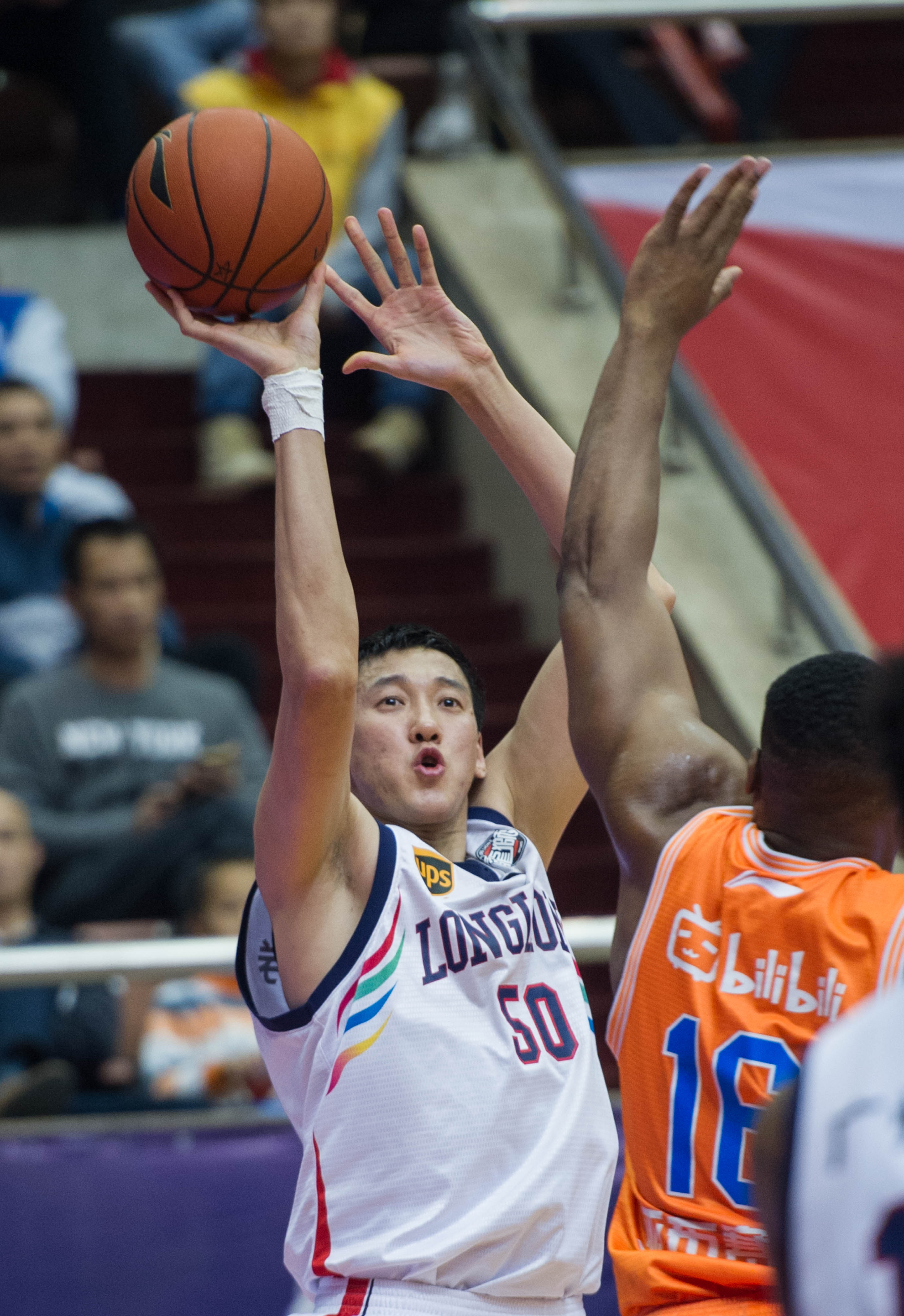 巴萨客战贝蒂斯名单：莱万、亚马尔领衔，费尔明、德容回归（巴萨客战贝蒂斯大名单：莱万、亚马尔领衔，德容、费尔明复出）