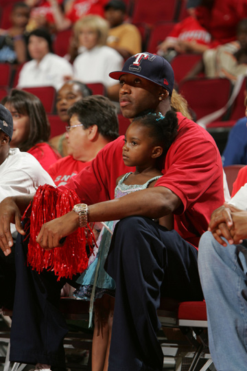 世预赛单场进3球，若昂-内维斯职业生涯第二次上演帽子戏法（世预赛若昂-内维斯独中三元，生涯第二次完成帽子戏法）