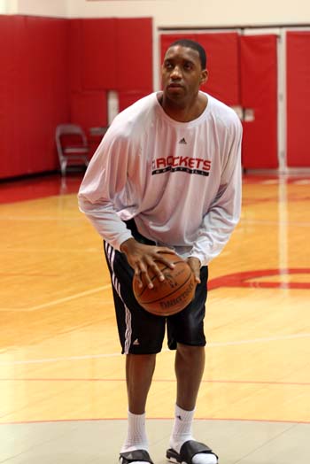 徐昕单场14+7获主帅认可！承诺给足球权锻炼，广东成最大赢家！（单场14+7打服主帅！徐昕将获更多球权锻炼，广东队成最大受益者）