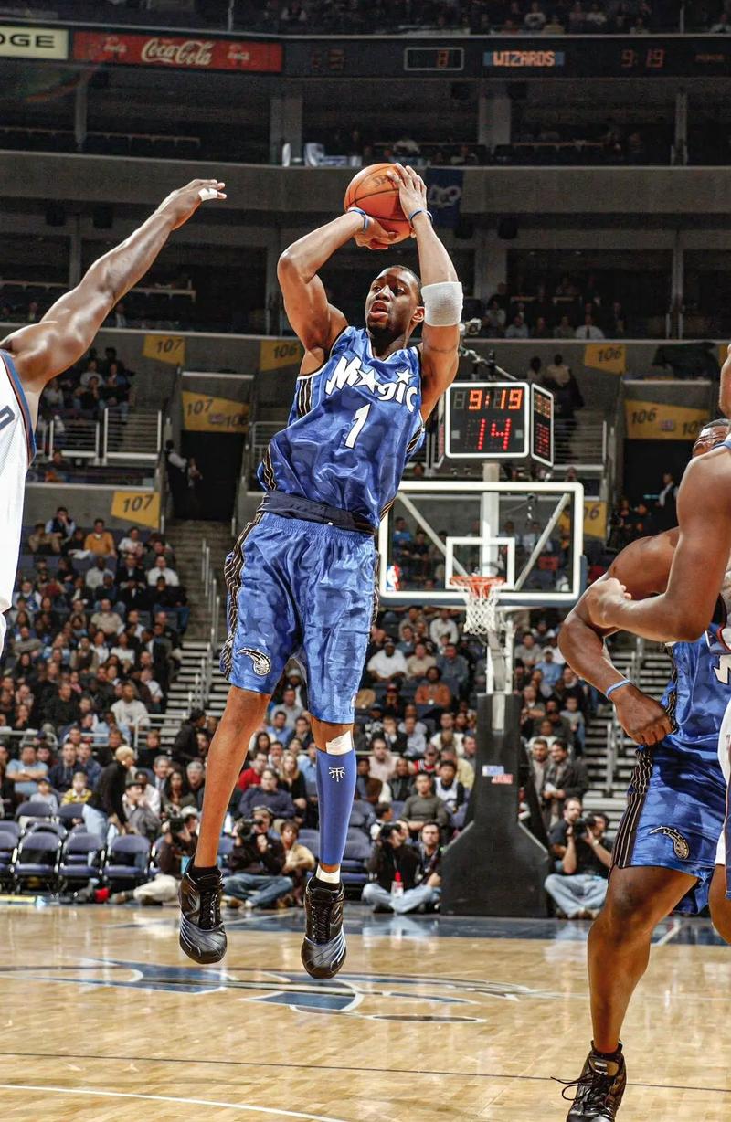 每体：拉波尔塔表示与梅西关系正常，这种关系实际上不存在（每体：拉波尔塔称与梅西关系正常，实则无此关系）