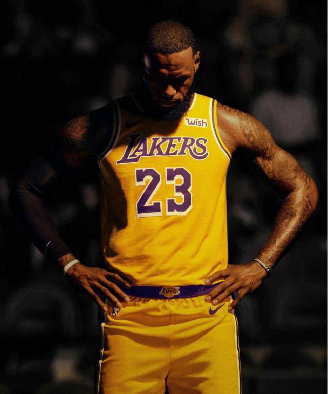 拜仁“小王子”卡尔的巨星之路 偶像梅西但不想和谁比较（拜仁“小王子”卡尔逐梦巨星：崇拜梅西，却不愿与任何人比较）